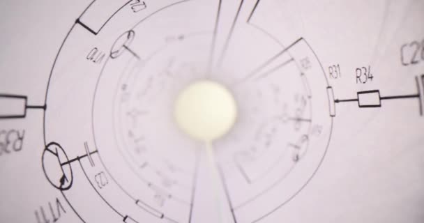 Los Dibujos Circuitos Eléctricos Impresos Enrollan Tubo Papel Concepto Ciencia — Vídeo de stock