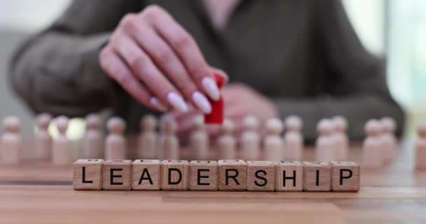 Wooden Blocks Word Leadership Red Shape Standing Out Identical White — Stock Video