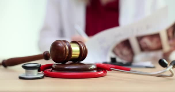 Exploring Intersection Law Medicine Judges Influence Health Care Decisions Doctor — Stock Video