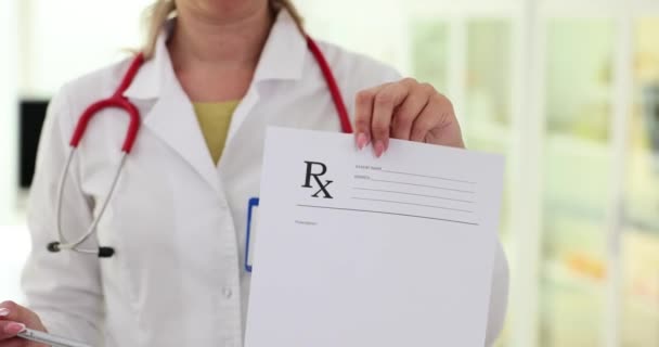 Médecin Montre Formulaire Prescription Vierge Patient Prescription Médicale Stupéfiants — Video