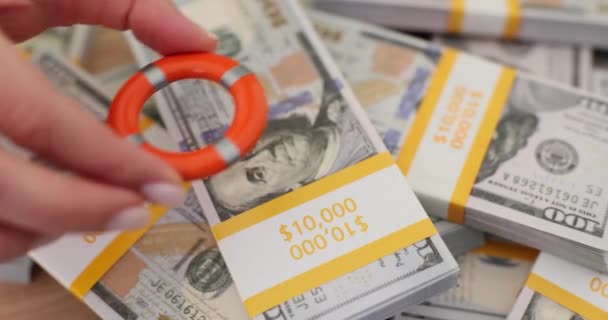Boa Salvataggio Pile 100 Banconote Sicurezza Assicurativa Dell Accumulo Contante — Video Stock