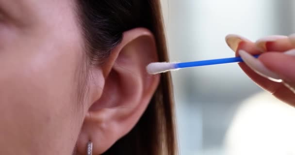 Limpar Ouvidos Seguro Eficaz Cuidados Com Ouvidos — Vídeo de Stock