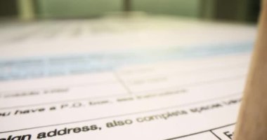 Tahta küplerin üzerinde vergi dairesi yazılı. Organizasyonda vergiyle ilgili konuların yönetiminde detaylara titizlikle dikkat edilmeli