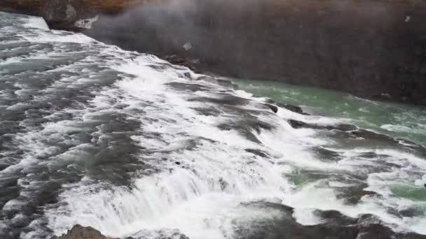 Gullfoss Vodopád Záběry Shora Velké Tělo Tekoucí Vody Kaňonu Islandských — Stock video