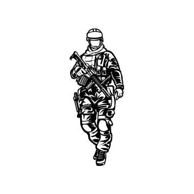 Seçkin askeri birlik, özel kuvvetler askeri üniformalı asker bir silah taşıyıcısı tutuyor.