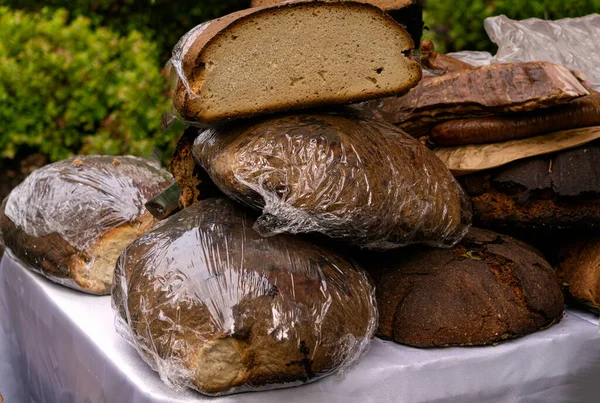 Świeżo Robiony Domowej Roboty Miękki Tradycyjny Łotewski Chleb Słodko Kwaśny — Zdjęcie stockowe