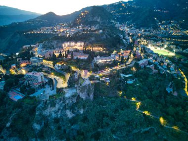 İtalya 'da volkan etna ve taormina