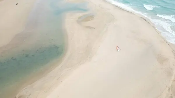 Deniz kıyısının güzel manzarası