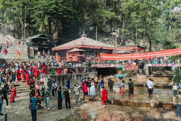Kathmandu Nepal April 2023 Hinduiska Anhängare Dakshinkali Templet Nära Katmandu — Stockfoto