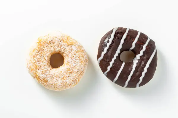 Солодкі Пончики Шоколадною Глазур Цукром Білому Стокове Зображення