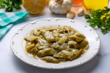 Plate of pickle roasting (tursu kavurma) in the Black Sea region of Turkey.