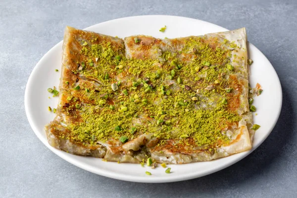 Delicious Turkish Traditional Dessert Katmer Gaziantep Green Pistachio — Stock Photo, Image