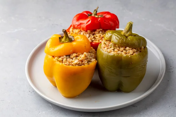 Stuffed peppers made with colorful bell peppers. A delicious stuffed pepper with bulgur and meat.