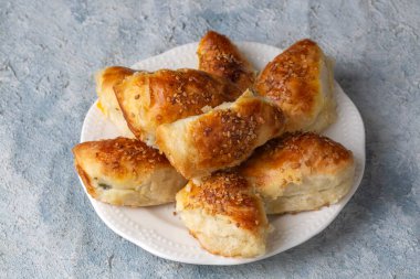 Türk mutfağı; El yapımı Peynirli ıspanak Pastası (Türkçe adı; peynirli - ispanakli pogaca)