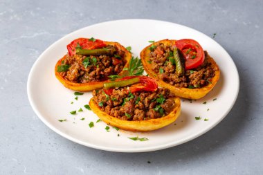 Traditional Turkish food; baked potato dish with minced meat, Turkish name; Patates karniyarik