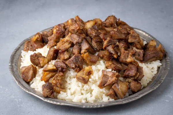 Comida Tradicional Turca Carne Asada Sobre Arroz Nombre Turco Pilav — Foto de Stock
