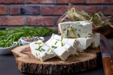 Van Turkey 'den Herbed Cheese. Türkçe adı: Van Otlu Peynir
