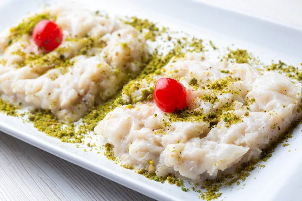 Traditionelles Türkisches Ramadan Dessert Gullac — Stockfoto
