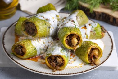 Sihil Mahsi; Antakya 'da yapılan özel bir tencere - Türkiye Bölgesel Mutfağı' ndan Hatay mutfağı. Kabak dolması gibi bir şey..