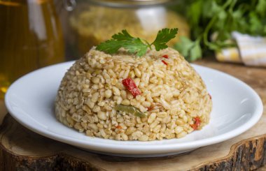 Firik 'li Bulgur pilavı (Türkçe adı; firikli bulgur pilavi)