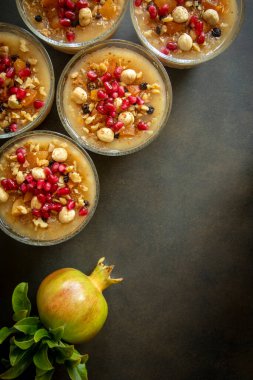 Geleneksel lezzetli Türk tatlıları; Ashura (Emin)