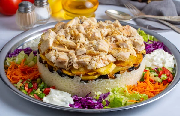 Közel Keleti Élelmiszerkultúra Török Konyha Pilaf Típus Csirke Zöldség Pilaf — Stock Fotó