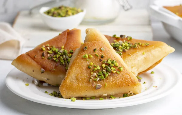 Traditional Turkish Desserts Custard Triangular Dessert Albanian Dessert Turkish Name — Stock Photo, Image