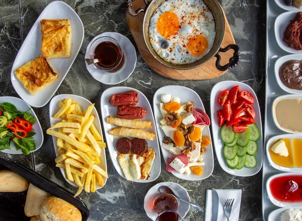 Traditional Delicious Turkish Breakfast Food Concept Photo — стоковое фото