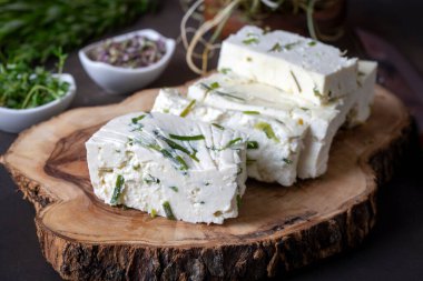 Van Turkey 'den Herbed Cheese. Türkçe adı: Van Otlu Peynir