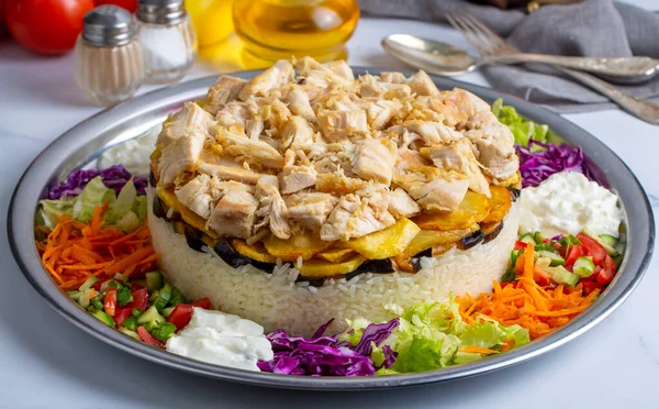 Közel Keleti Élelmiszerkultúra Török Konyha Pilaf Típus Csirke Zöldség Pilaf — Stock Fotó
