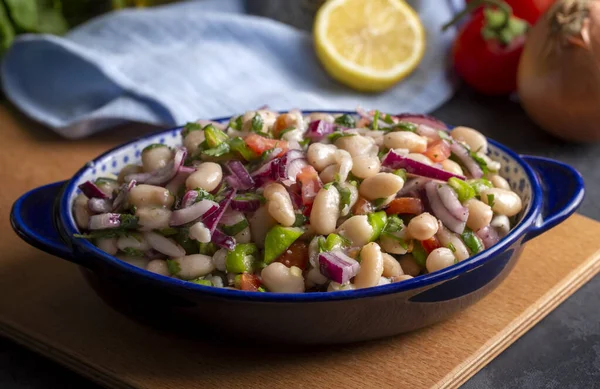 Türk yemekleri; kurutulmuş fasulye salatası (Türkçe adı; piyaz)