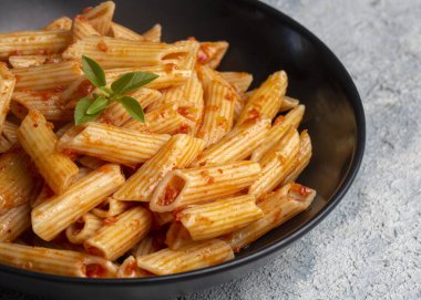 Domates soslu makarna.