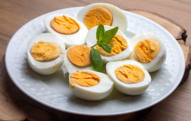 Haşlanmış yumurta, yemek fotoğrafı.