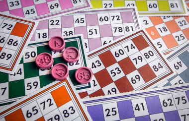 Bingo kartları (tombala / Loto) ve izole numaraları ile
