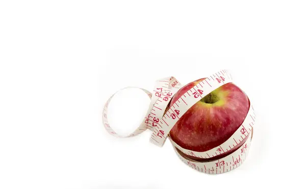 Červené Jablko Měřením Izolovaných Bílém — Stock fotografie