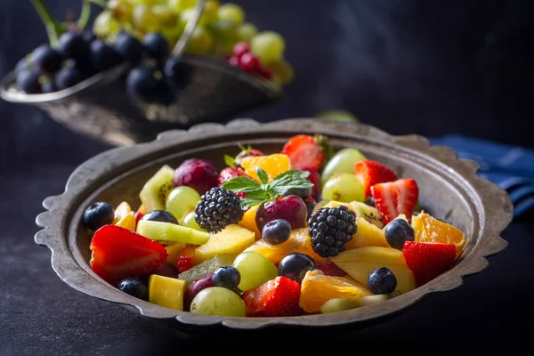 Fruktsallad Sommarfrukter — Stockfoto