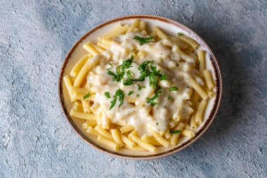 Lezzetli yemekler, peynirli makarna.