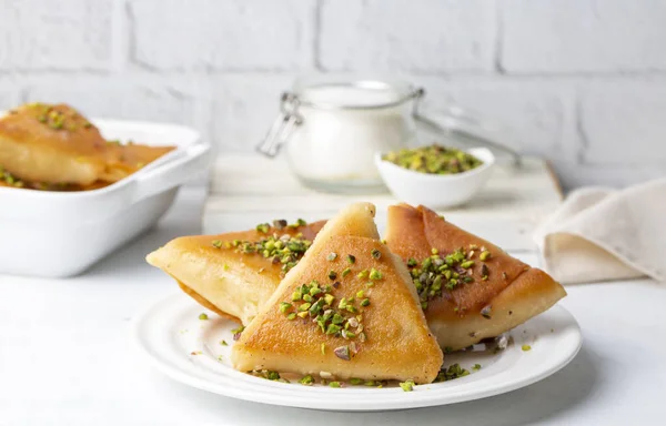 Traditional Turkish Desserts Custard Triangular Dessert Albanian Dessert Turkish Name — Stock Photo, Image