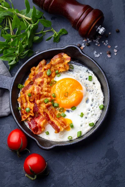Huevos Fritos Con Tocino Tocino Huevo Como Desayuno Inglés —  Fotos de Stock