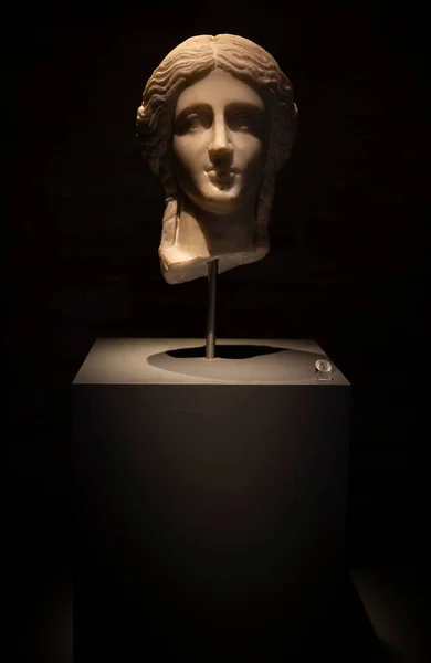 アダナ トルコ 2023年8月12日 アダナ考古学博物館男性彫刻図 — ストック写真