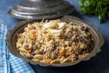 Geleneksel lezzetler, Özbek pilavı (Türkçe adı; Özbek pilavi)