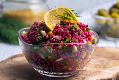 Şalgamlı Bulgur Salatası (Türkçe adı; salgamlı bulgur salatasi)