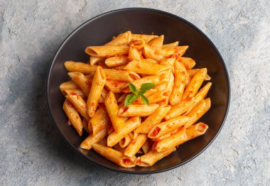 Domates soslu makarna.