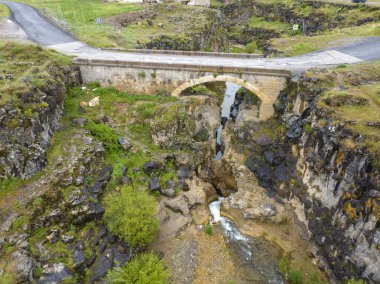 Tarihsel Şeytan Köprüsü (Seytan Koprusu). Doğu Türkiye. Muradiye - Van - TURKEY.