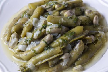 Zeytinyagli Bakla (Türkçe adı: Zeytinyagli Bakla)).