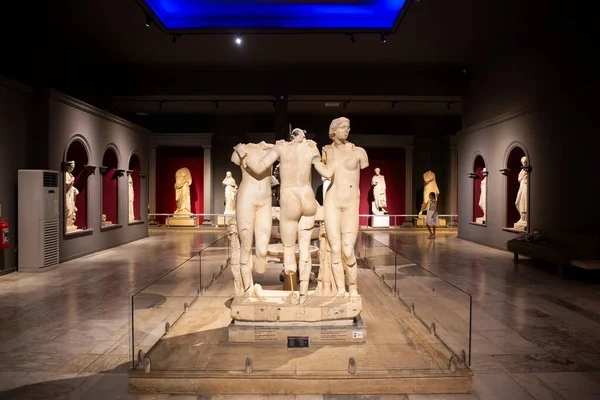 アンタルヤ美術館 トルコ 2023年8月10日 アンタルヤ博物館で展示された古代のアンティーク像 — ストック写真
