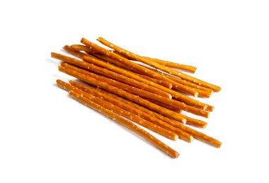 Çubuk kraker, kraker, beyaz arka planda. Çıtır çıtır tuzlu çubuk kraker..