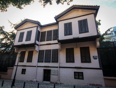 Selanik, Yunanistan - 14 Eylül 2023: Türkiye Cumhuriyeti 'nin kurucusu Mustafa Kemal Atatürk' ün doğduğu Atatürk Konutu. Onun evi şimdi Selanik 'te bir müze..