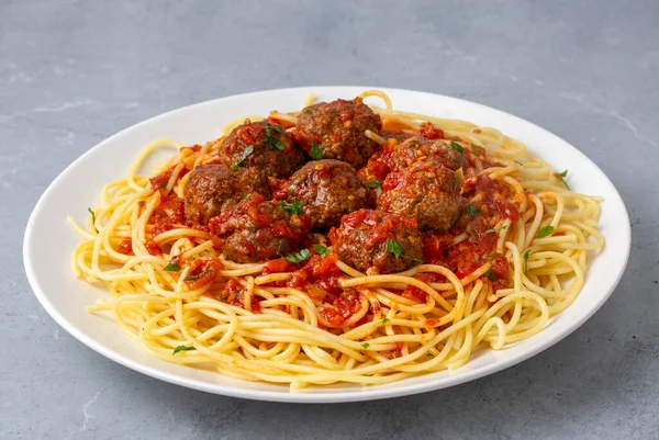 Spageti Dengan Bakso Dan Saus Tomat Pasta Italia — Stok Foto