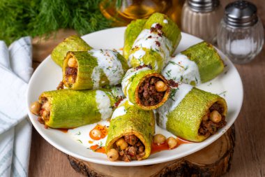 Sihil Mahsi; Antakya 'da yapılan özel bir tencere - Türkiye Bölgesel Mutfağı' ndan Hatay mutfağı. Kabak dolması gibi bir şey..